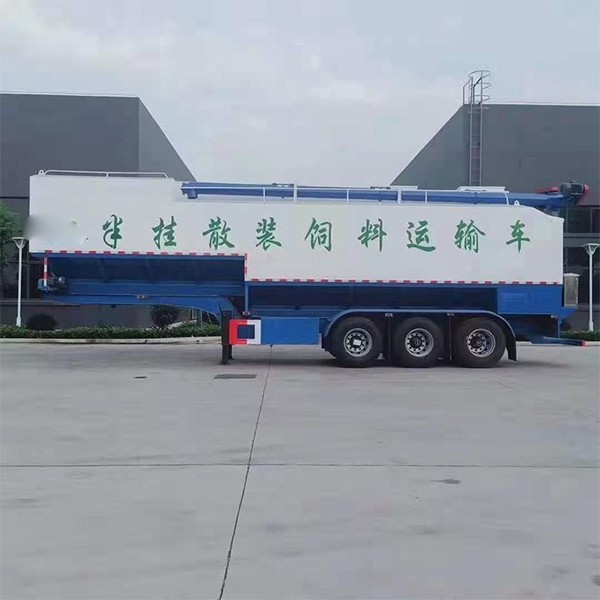 前四后四饲料车